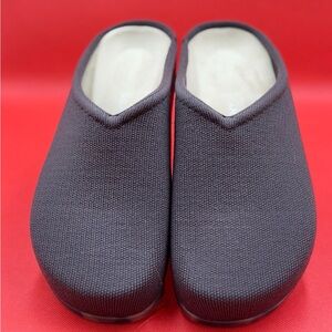 Rothy’s Chestnut Brown Slip-On Clogs, size 10, New